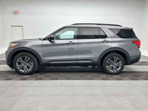 Used 2023 Ford Explorer XLT w/ Equipment Group 202A image 2