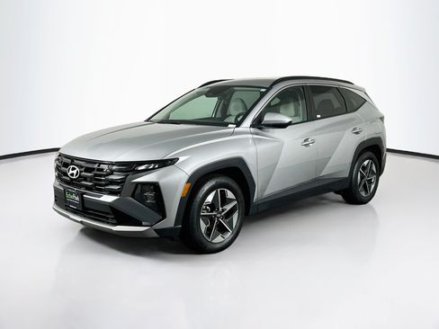 Used 2025 Hyundai Tucson SEL FWD image 3