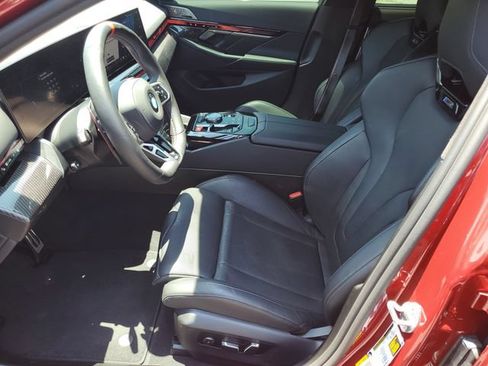Used 2025 BMW M5 w/ Carbon Package AWD/4WD image 5