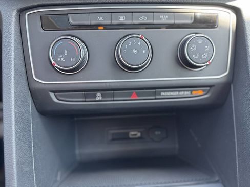 Used 2018 Volkswagen Atlas Launch Edition image 32