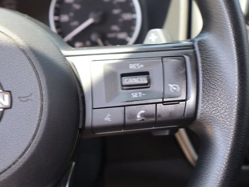 Used 2024 Nissan Rogue S FWD image 13