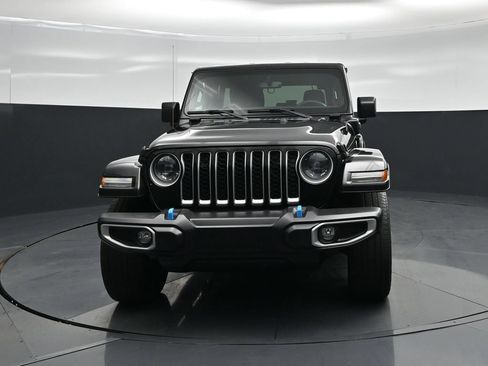 Used 2023 Jeep Wrangler Unlimited Sahara AWD/4WD image 17