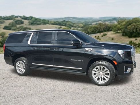 Certified 2023 GMC Yukon XL Denali AWD/4WD image 13