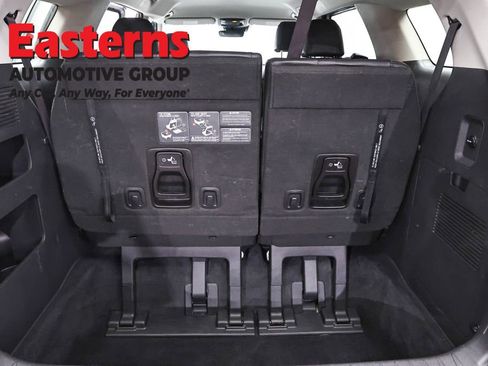 Used 2022 Kia Carnival LX image 9