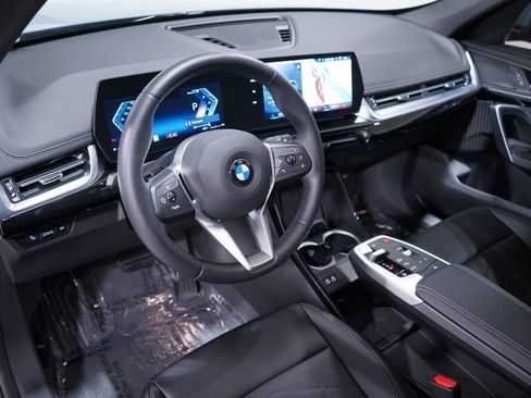 Used 2025 BMW X1 xDrive28i w/ Convenience Package AWD/4WD image 6