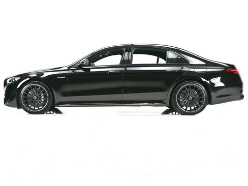 Used 2025 Mercedes-Benz S 63 AMG S w/ AMG Night Package image 33