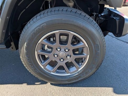 Used 2023 Jeep Gladiator Overland w/ Cold Weather Group image 26