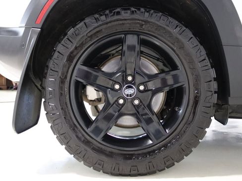 Used 2020 Land Rover Defender 110 SE AWD/4WD image 72