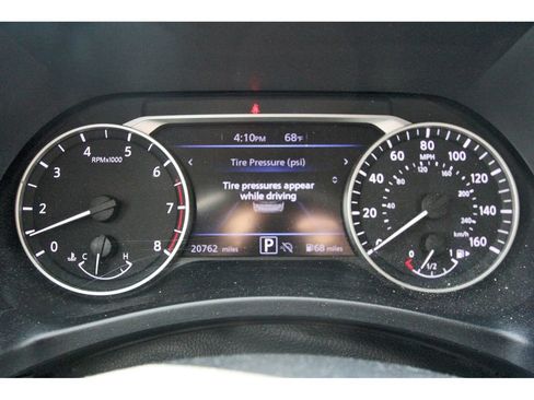 Used 2025 Nissan Sentra SV FWD image 9