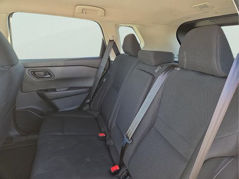 Used 2024 Nissan Rogue S image 10