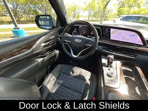 Used 2024 Cadillac Escalade Sport Platinum w/ LPO, ONYX Package AWD/4WD image 9
