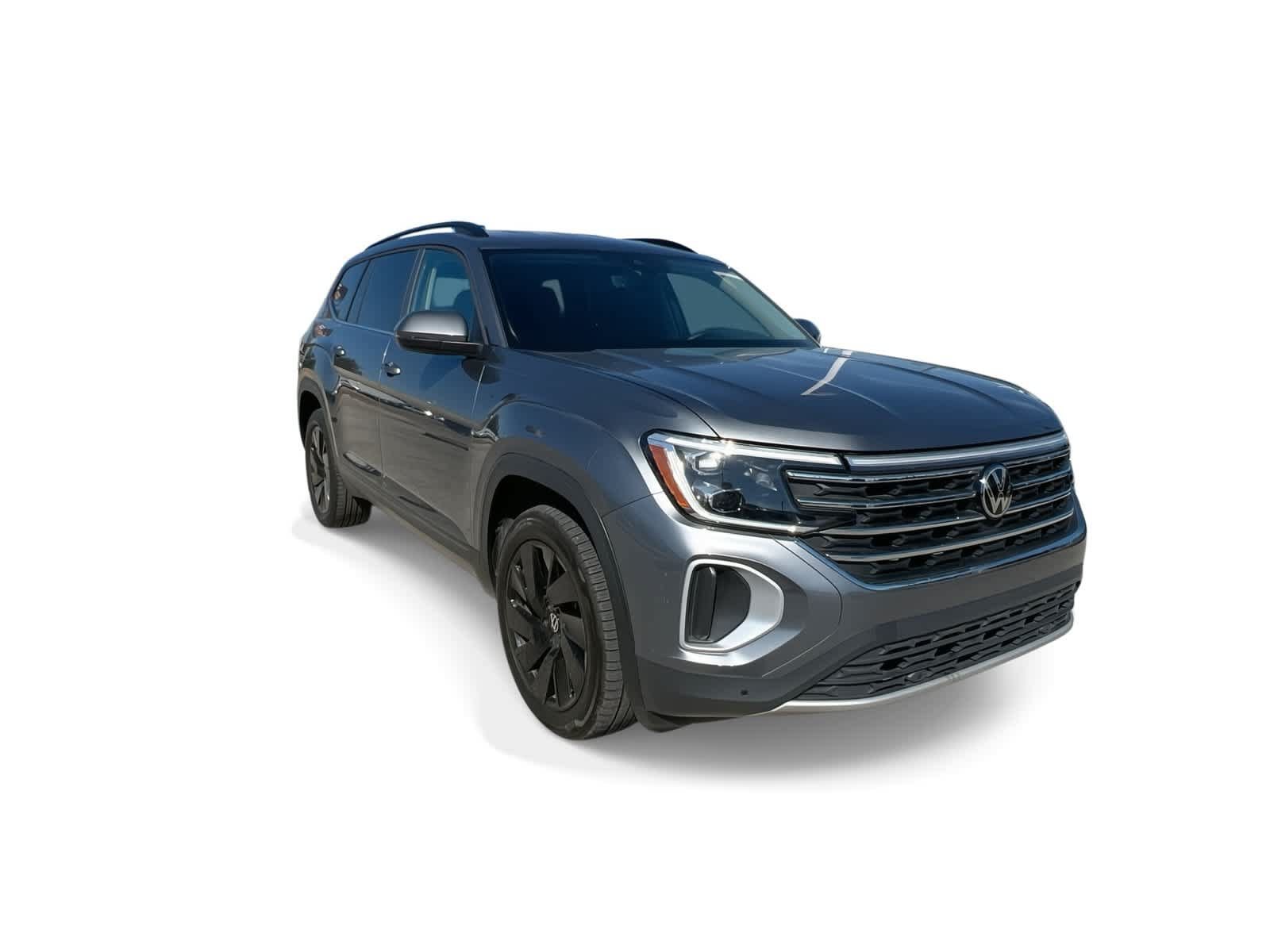 Used 2024 Volkswagen Atlas SE w/ Black Wheel Package FWD image 2