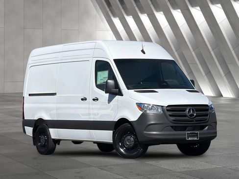 Used 2026 Mercedes-Benz Sprinter 2500 image 2
