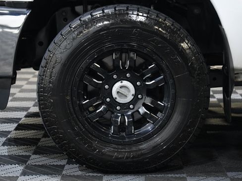 Used 2015 Ford F250 XLT w/ XLT Value Package image 51