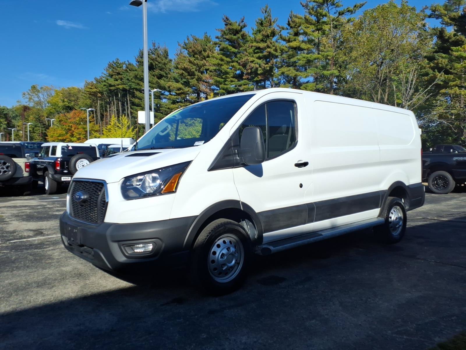 Used 2023 Ford Transit 250 Low Roof AWD w/ Exterior Upgrade Package image 5