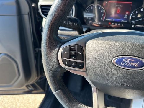 Used 2021 Ford Explorer XLT w/ Equipment Group 202A image 32