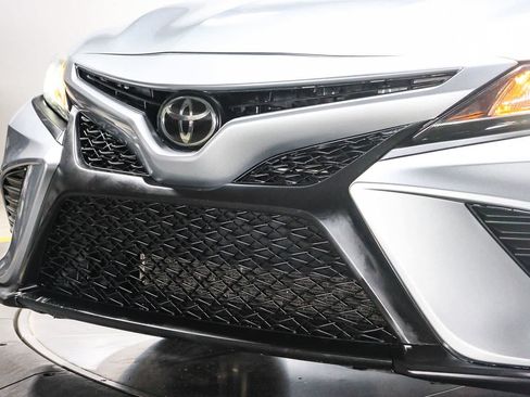 Certified 2020 Toyota Camry SE FWD image 8