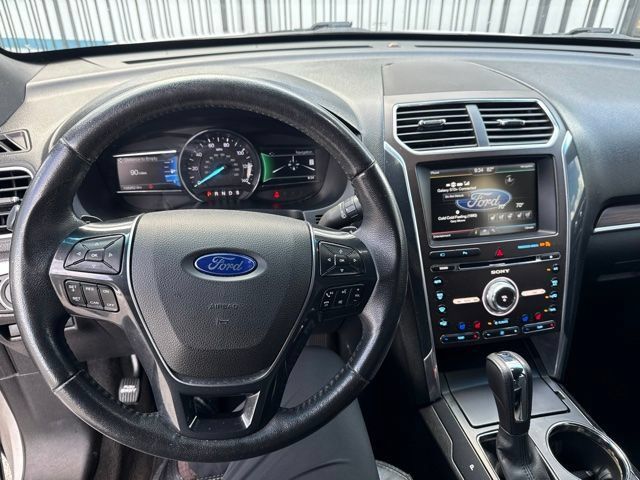 Used 2016 Ford Explorer Limited FWD image 10