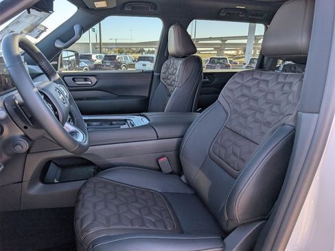 New 2026 Nissan Armada Platinum image 19