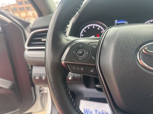 Used 2024 Toyota Camry SE image 25