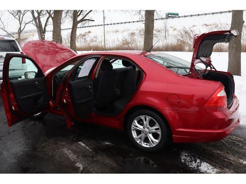 Used 2012 Ford Fusion SE image 16