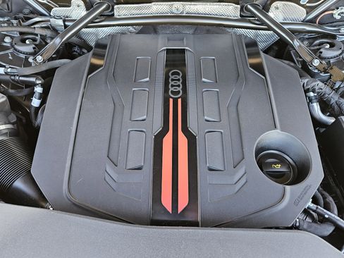 Used 2025 Audi SQ5 Prestige image 30