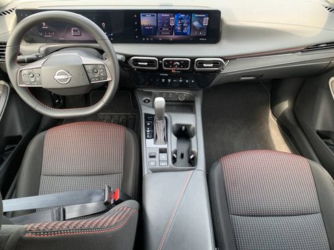 Used 2026 Nissan Sentra SR w/ Floor Mat Package FWD image 15