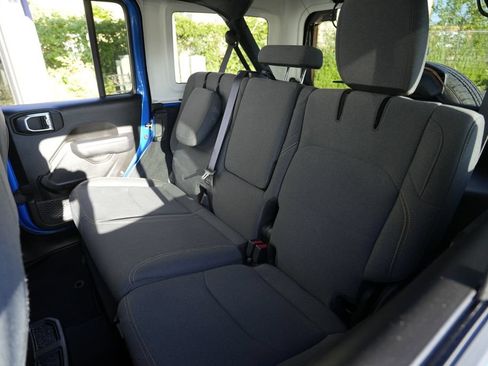Used 2024 Jeep Wrangler Unlimited w/ Convenience Group AWD/4WD image 24