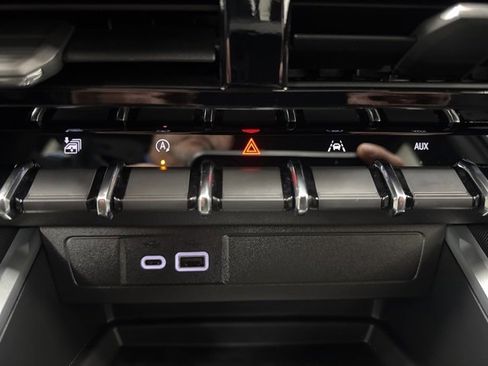 New 2025 Chevrolet Colorado Z71 image 19