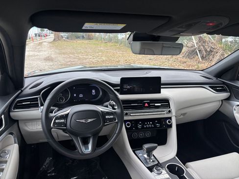 Used 2025 Genesis G70 2.5T image 33
