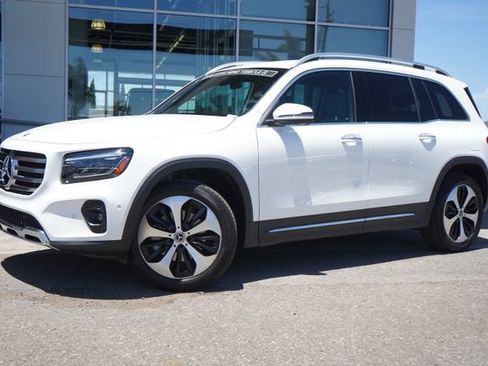 Used 2026 Mercedes-Benz GLB 250 image 4