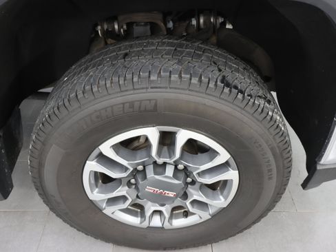 Used 2023 GMC Sierra 2500 SLE AWD/4WD image 3