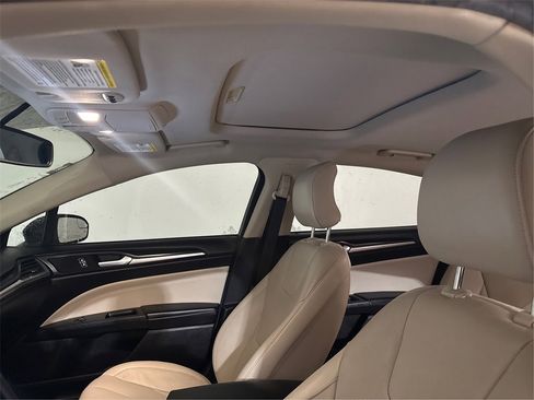 Used 2018 Ford Fusion Titanium image 23