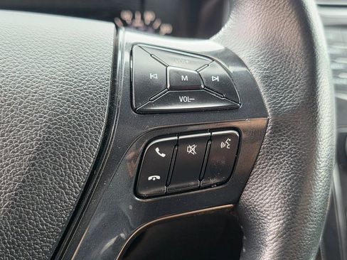 Used 2019 Ford Explorer XLT image 38