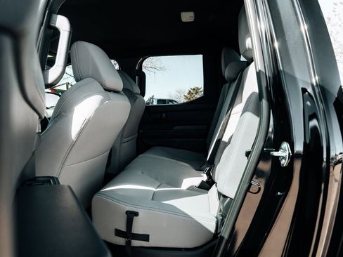 Used 2026 Toyota Tacoma SR5 image 34