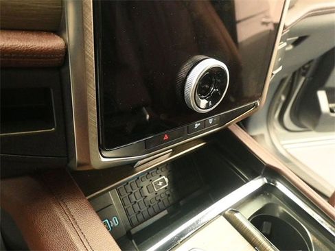 Certified 2022 Ford Expedition Limited image 17