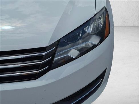 Used 2013 Volkswagen Passat 2.5 SE FWD image 9