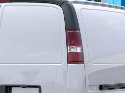 New 2026 Chevrolet Express 2500 image 11