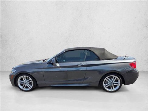 Used 2017 BMW 230i Convertible RWD image 9