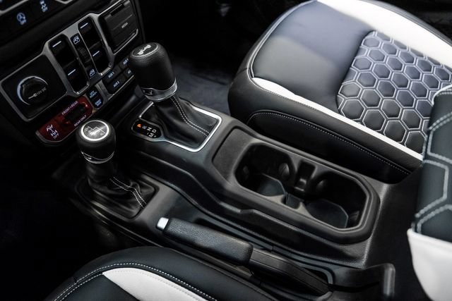 Used 2025 Jeep Wrangler Unlimited Rubicon w/ Safety Group AWD/4WD image 68