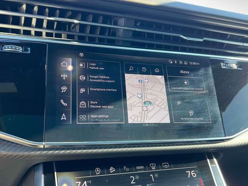 Used 2025 Audi RS Q8 performance image 27