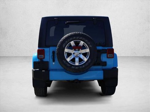 Used 2017 Jeep Wrangler Unlimited Sahara w/ Connectivity Group AWD/4WD image 7