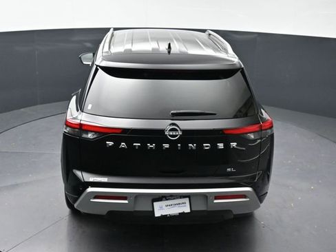 Used 2025 Nissan Pathfinder SL FWD image 28