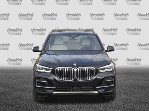 Certified 2022 BMW X5 xDrive45e image 3