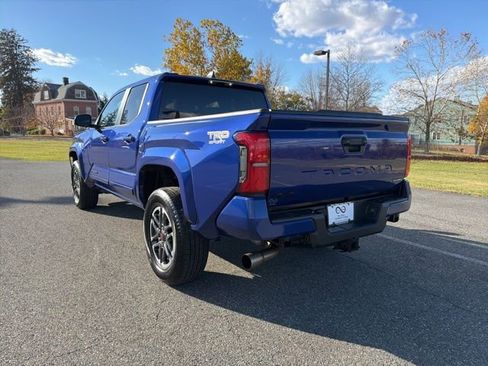 Used 2024 Toyota Tacoma TRD Sport image 6