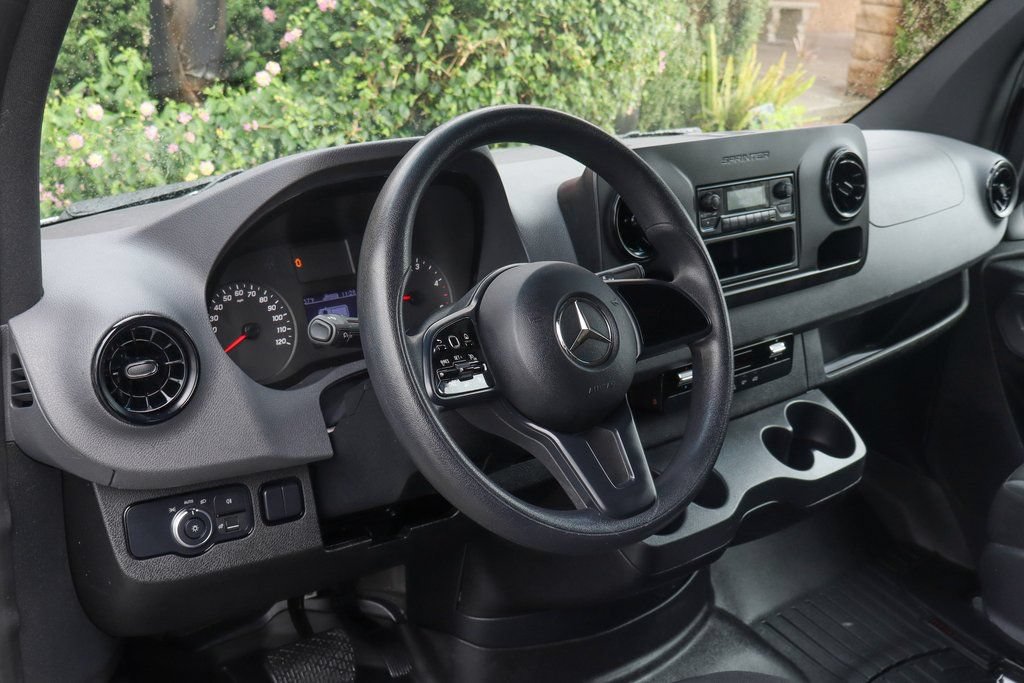 Used 2021 Mercedes-Benz Sprinter 2500 image 22