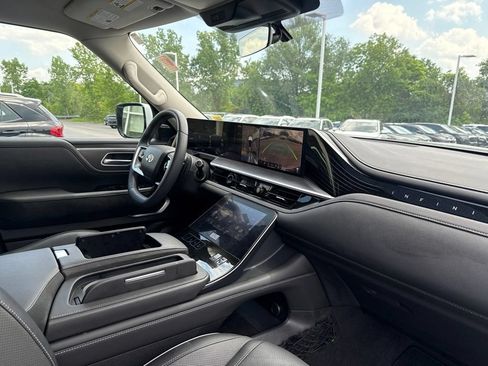 Certified 2026 INFINITI QX80 Luxe w/ Cargo Package AWD/4WD image 34