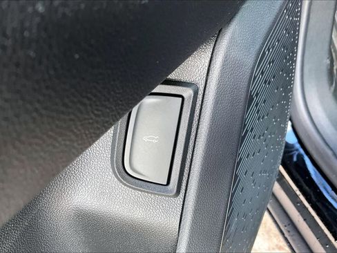 New 2026 Chevrolet Equinox LT w/ Convenience Package II image 17