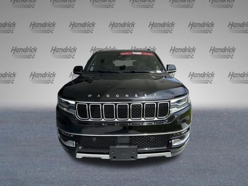 Used 2024 Jeep Wagoneer L Series II w/ Flexible Seating Group AWD/4WD image 3