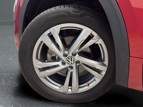 Used 2024 Volkswagen Atlas Cross Sport SEL R-Line AWD/4WD image 36